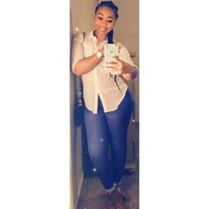 Meet your Posher, Johneisha